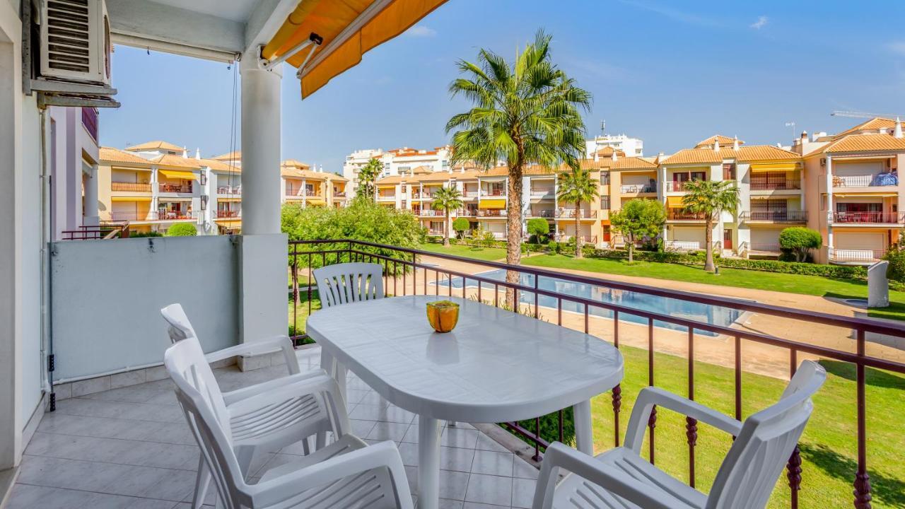 Serene Apartment W/ Balcony And Pool By Lovelystay Картейра Экстерьер фото