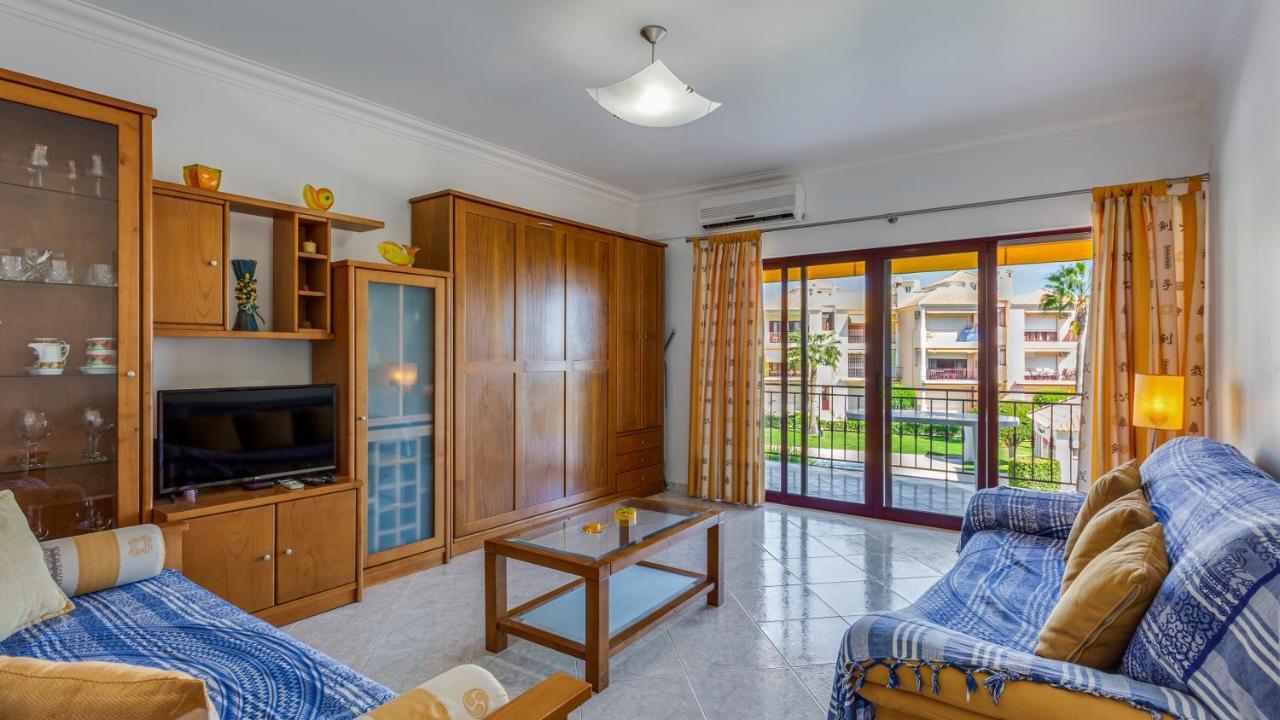 Serene Apartment W/ Balcony And Pool By Lovelystay Картейра Экстерьер фото